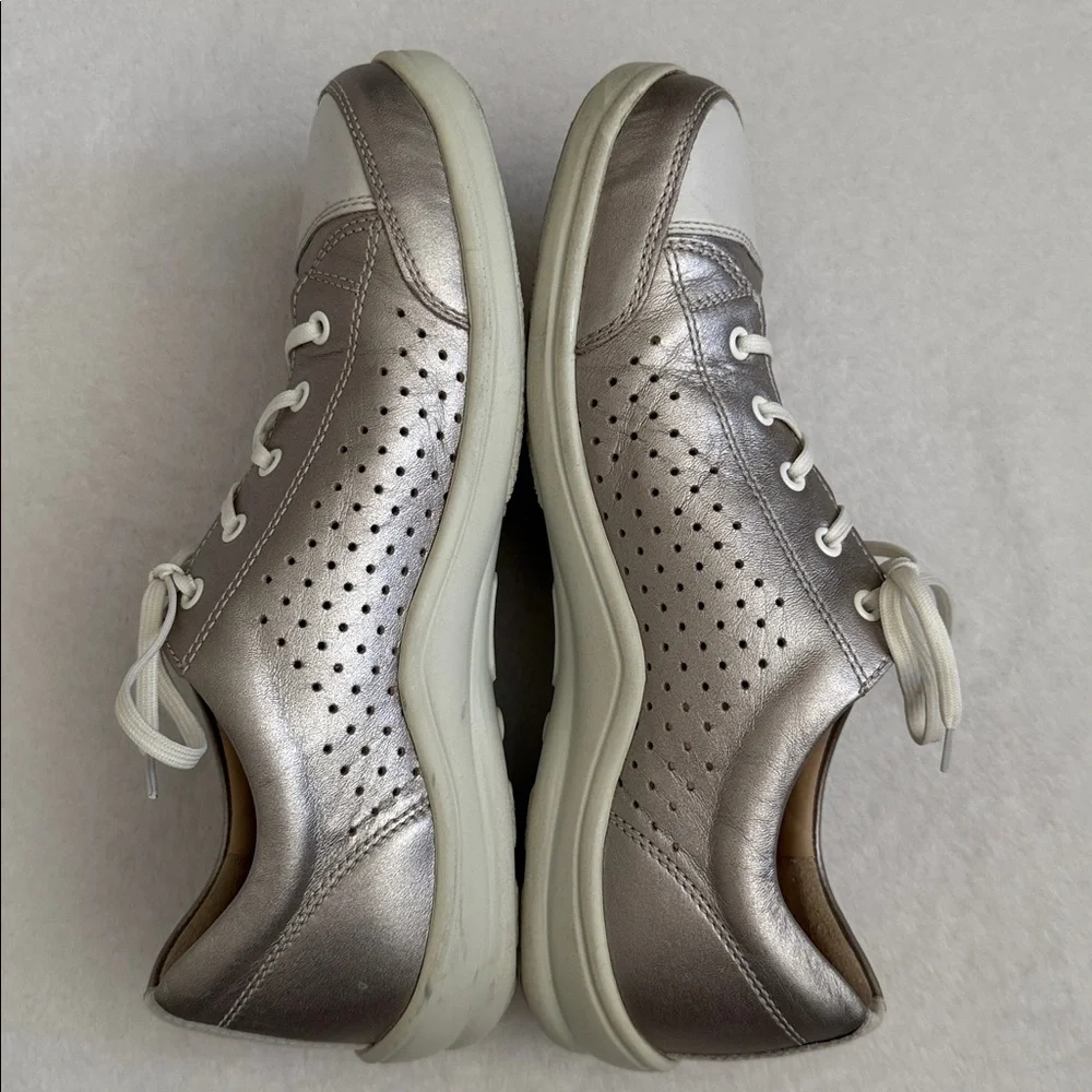 Finn Comfort | Charlotte Perforated Leather Sneaker Silver/White (EU 41/US 10) - Picture 12 of 15